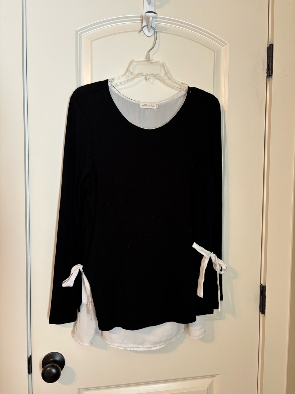 pebble and stone Black Long-Sleeve Tunic with White Bow Accents